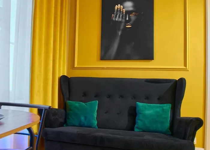 A Cozy Apartment In The Heart Of The City