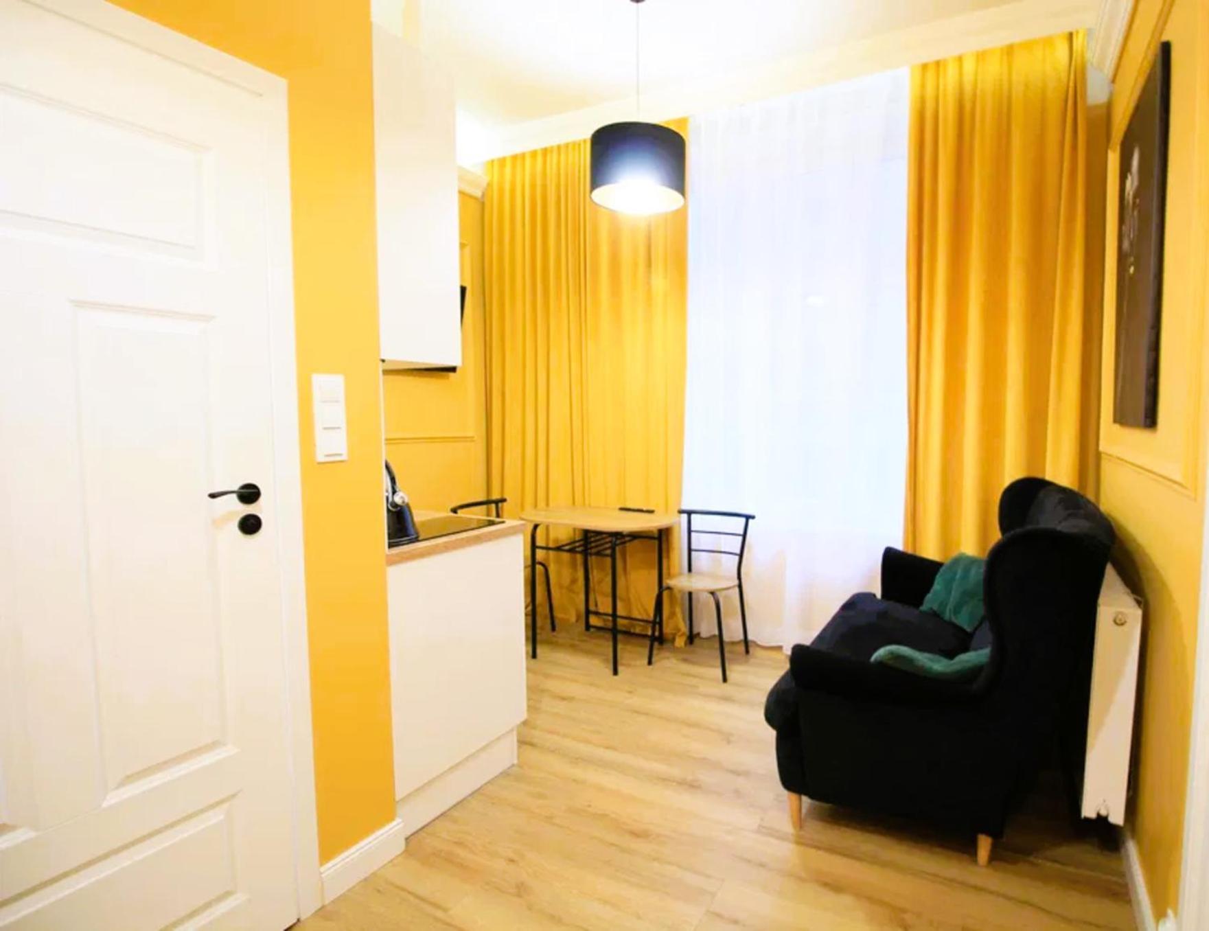 Apartament A Cozy In The Heart Of The *